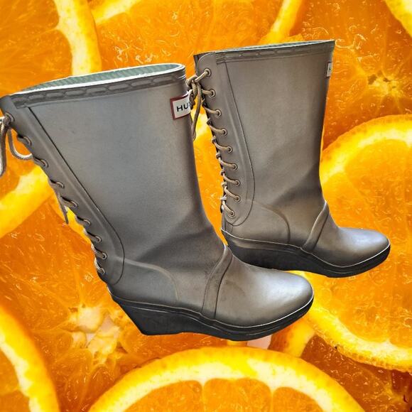 Hunter Gold Rubber Boots with Lace Up Back Size 9 - Picture 2 of 11